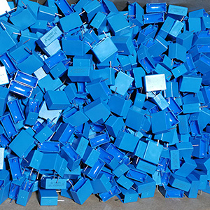 可以用貼片電容替換薄膜電容器嗎？